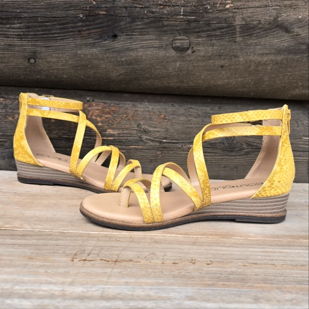 Boutique by Corkys NEW Sweet Tea Coastal Boho Revival Wedge Sandals 6M